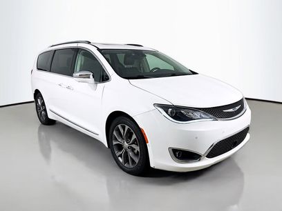 Used 2017 Chrysler Pacifica Limited w/ UConnect Theater Package