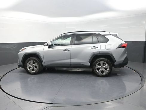 Used 2025 Toyota RAV4 XLE AWD/4WD image 4