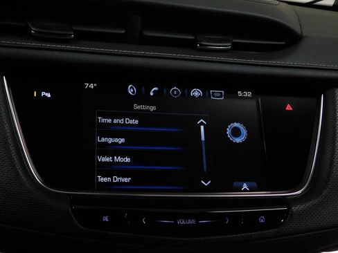 Used 2017 Cadillac XT5 FWD image 39