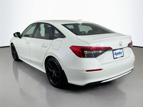Used 2024 Honda Civic Sport image 4
