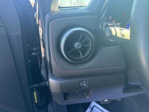 Used 2024 Chevrolet Colorado Z71 w/ Z71 Convenience Package 2 image 17