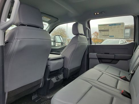 New 2026 Ford F250 XL w/ FX4 Off-Road Package image 15