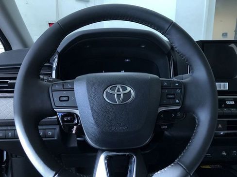 New 2026 Toyota Camry XLE image 24