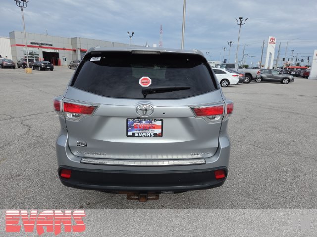 Used 2015 Toyota Highlander XLE AWD/4WD image 28