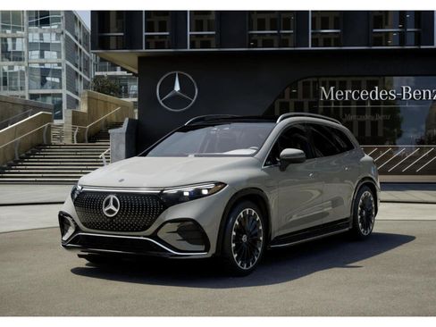 New 2026 Mercedes-Benz EQS 550 4MATIC SUV image 39