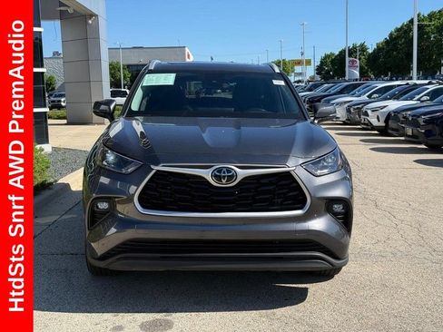 Used 2023 Toyota Highlander XLE AWD/4WD image 8