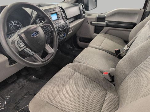 Used 2017 Ford F150 XLT AWD/4WD image 9