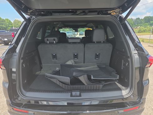 Used 2025 Buick Enclave Sport Touring w/ Power Package FWD image 10