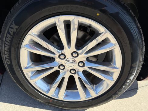 Used 2015 Chrysler 300 C image 32