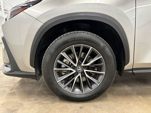 Used 2025 Lexus NX 250 FWD w/ Accessory Package (2T) image 10