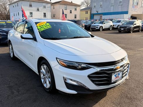 Used 2024 Chevrolet Malibu LT image 2