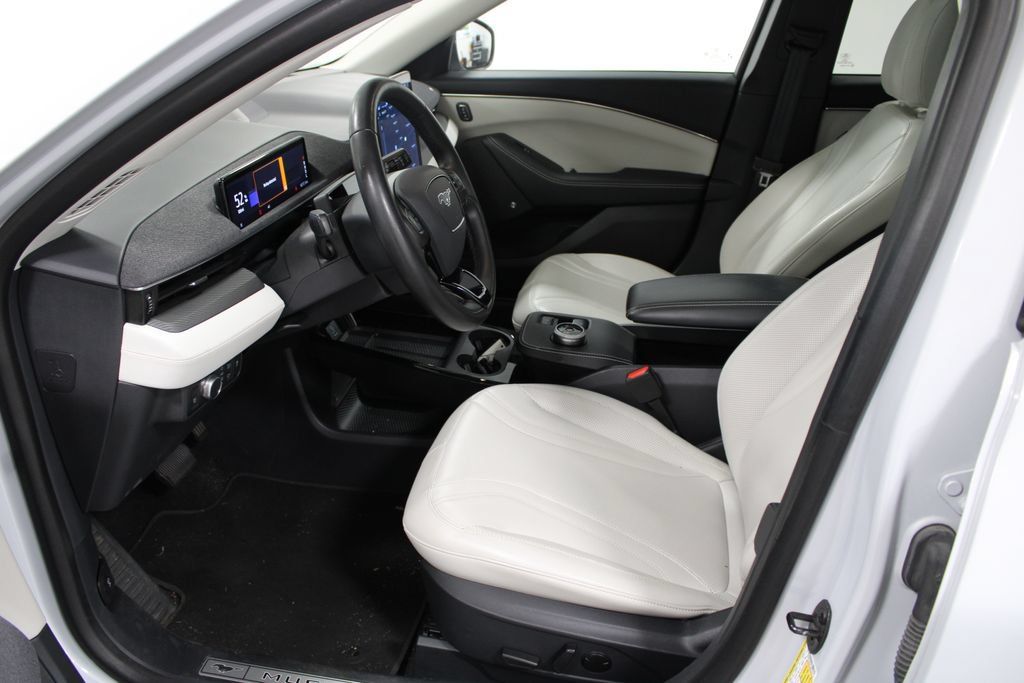 Used 2021 Ford Mustang Mach-E Premium RWD image 17