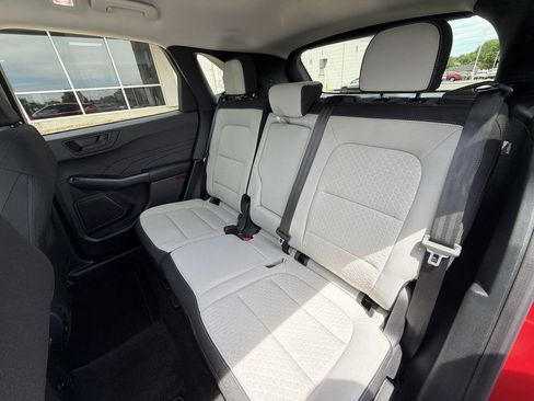 Used 2025 Ford Escape Active AWD/4WD image 22