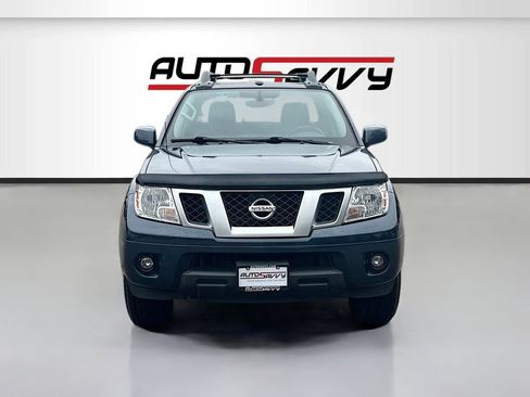 Used 2020 Nissan Frontier PRO-4X AWD/4WD image 2