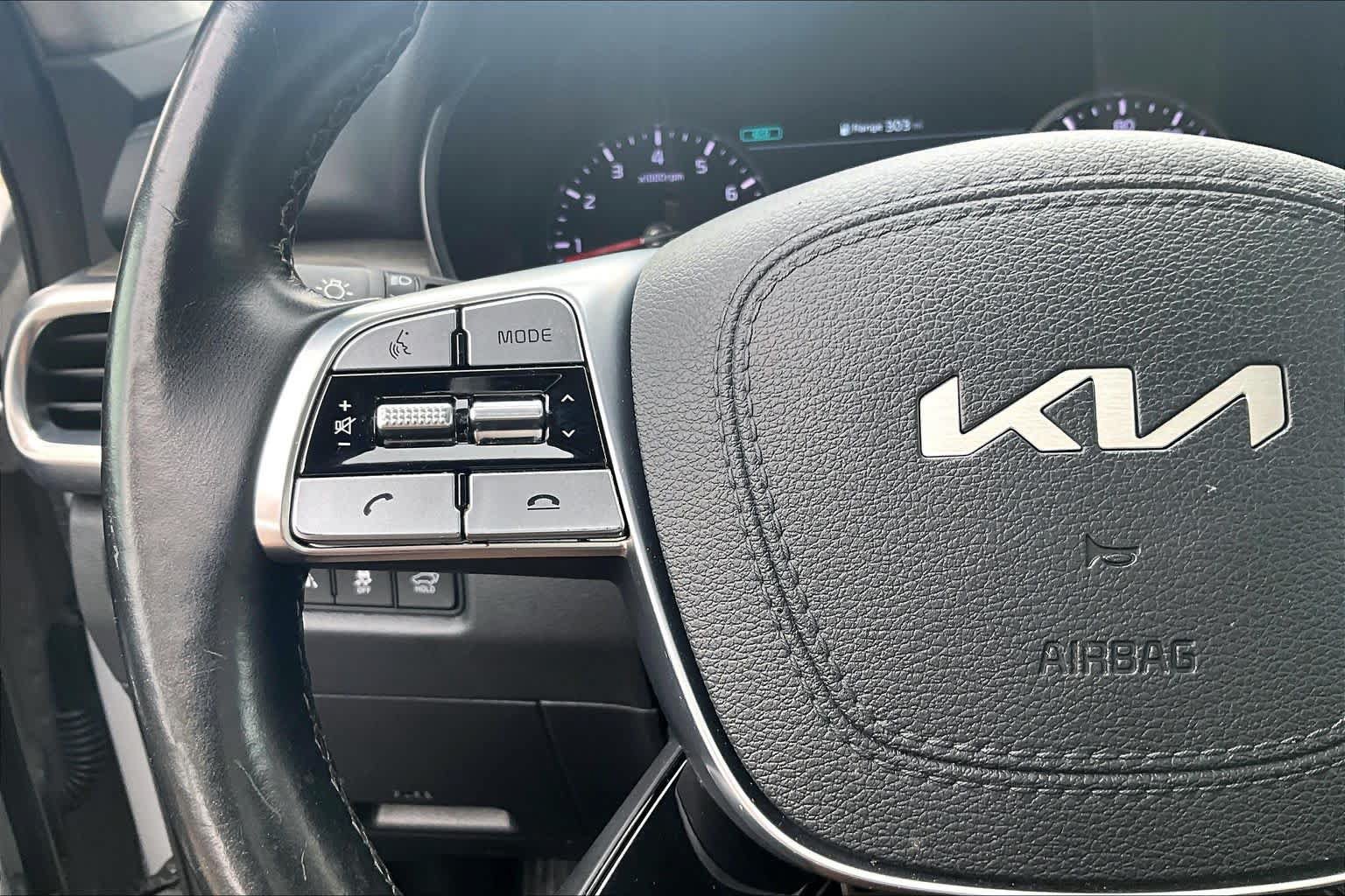 Used 2022 Kia Telluride SX w/ SX Prestige Package AWD/4WD image 24