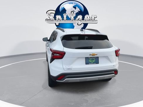 Certified 2024 Chevrolet Trax LT image 8