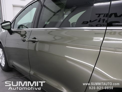 New 2027 Chrysler Pacifica Select AWD/4WD image 33