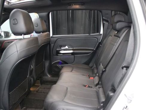 Used 2021 Mercedes-Benz GLB 250 4MATIC w/ Premium Package image 22