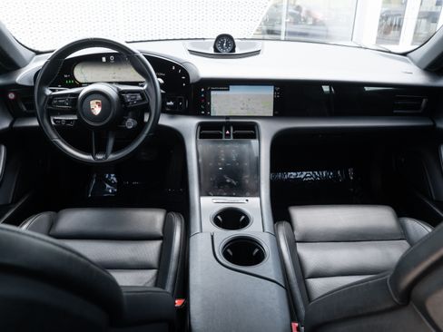 Used 2021 Porsche Taycan 4S image 8