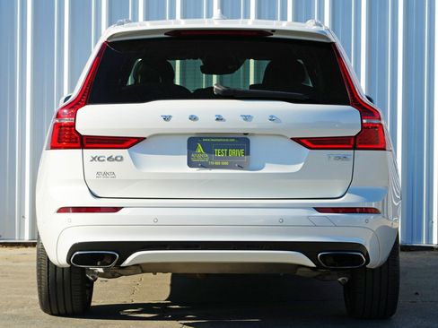Used 2019 Volvo XC60 T5 R-Design w/ Protection Package image 9