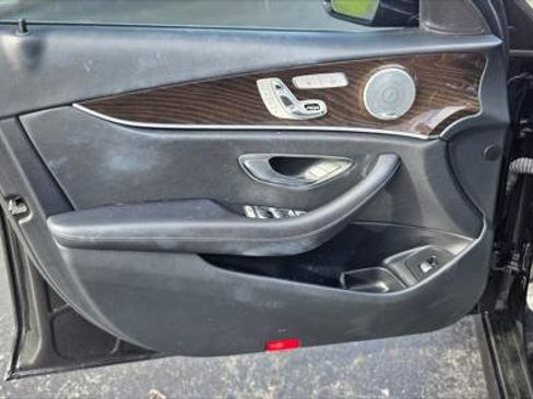 Used 2019 Mercedes-Benz E 300 image 14