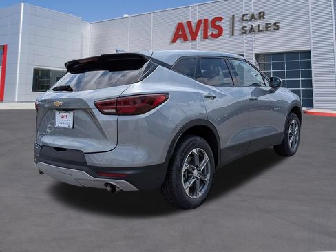 Used 2025 Chevrolet Blazer LT FWD image 6
