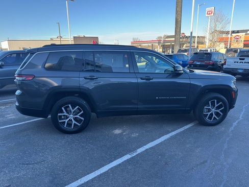 Used 2025 Jeep Grand Cherokee L Limited w/ Trailer Tow Package image 6