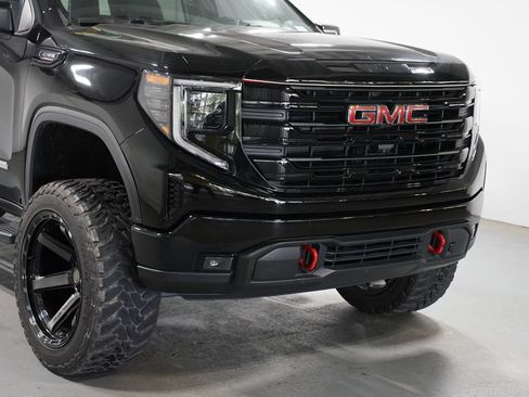 Used 2022 GMC Sierra 1500 Elevation w/ Elevation Premium Package AWD/4WD image 4