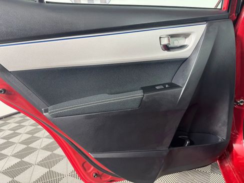 Used 2015 Toyota Corolla LE image 37