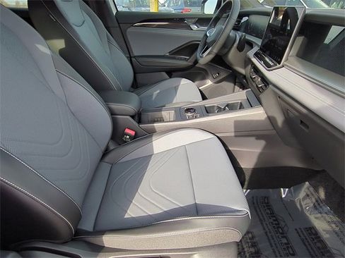 New 2026 Volkswagen Tiguan SE R-Line image 20