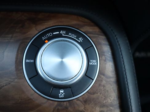 Used 2022 Nissan Armada SL image 35