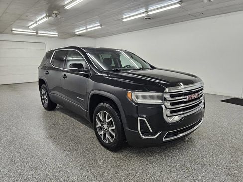 Used 2023 GMC Acadia SLE FWD image 3