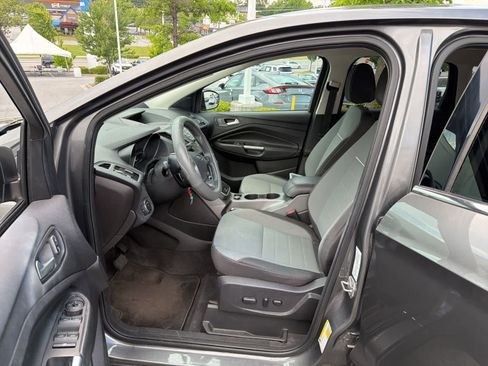Used 2014 Ford Escape SE FWD image 17