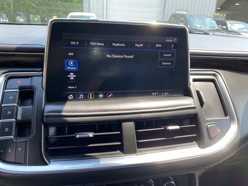 Used 2021 Chevrolet Suburban LT w/ Luxury Package AWD/4WD image 8