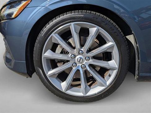 Used 2020 Volvo S60 T5 Momentum image 23
