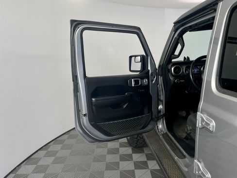 Used 2018 Jeep Wrangler Unlimited Sport S AWD/4WD image 12
