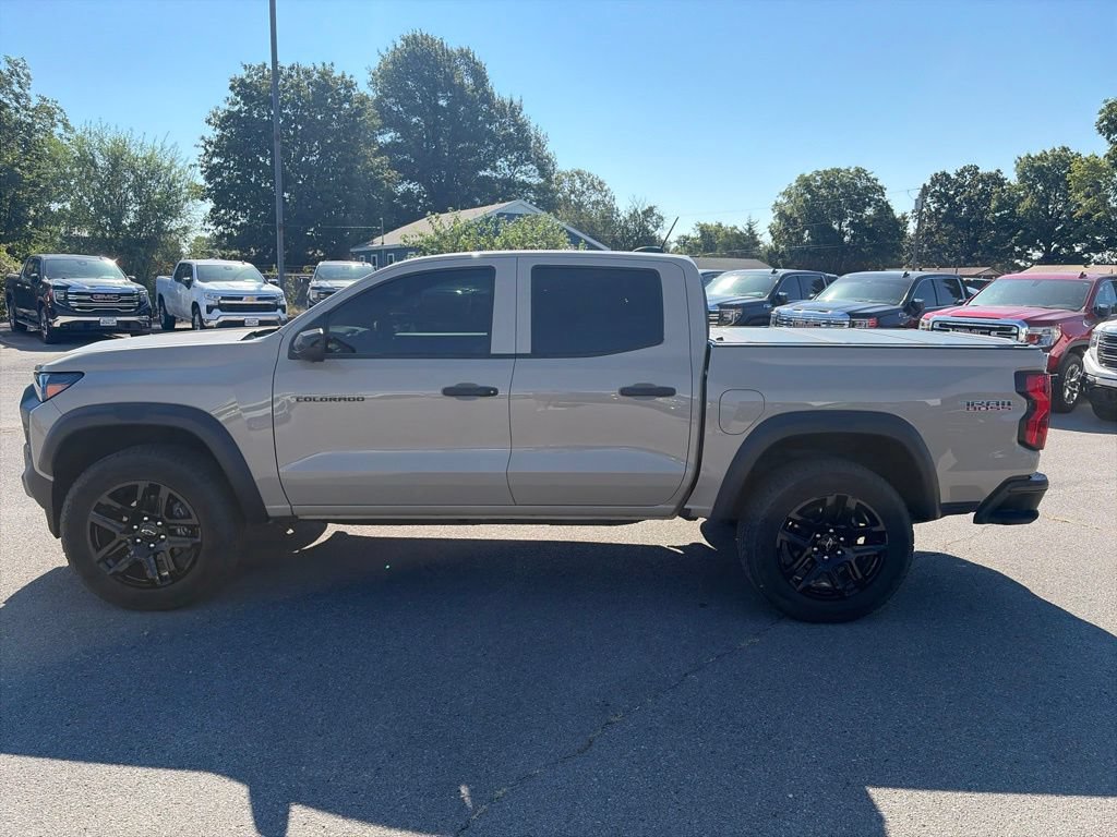 Used 2024 Chevrolet Colorado Trail Boss w/ Technology Package AWD/4WD image 3