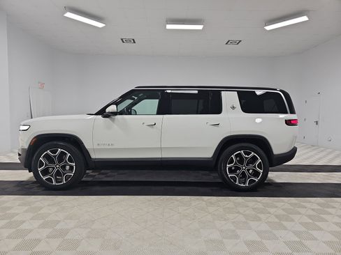 Used 2024 Rivian R1S Adventure AWD/4WD image 2