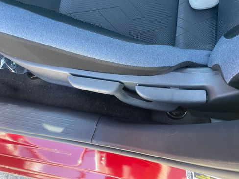 Used 2025 Nissan Versa SV image 22