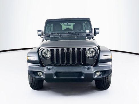 Used 2022 Jeep Wrangler Unlimited Sport image 2