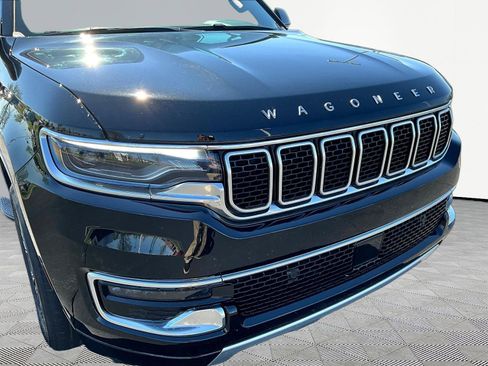Used 2024 Jeep Wagoneer L Series II w/ Flexible Seating Group AWD/4WD image 34