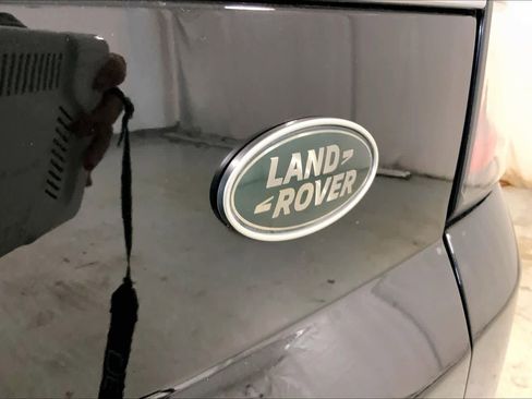 Used 2018 Land Rover Range Rover Sport HSE image 9