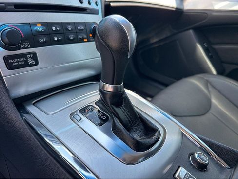 Used 2014 INFINITI Q60 Convertible w/ Premium Package RWD image 28