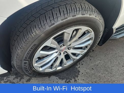 Used 2021 GMC Yukon Denali w/ LPO, Illumination Package AWD/4WD image 9