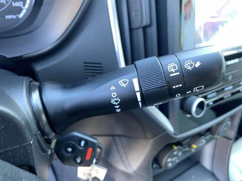 Used 2018 Subaru Impreza 2.0i Premium image 19