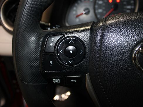 Used 2015 Toyota RAV4 XLE image 14