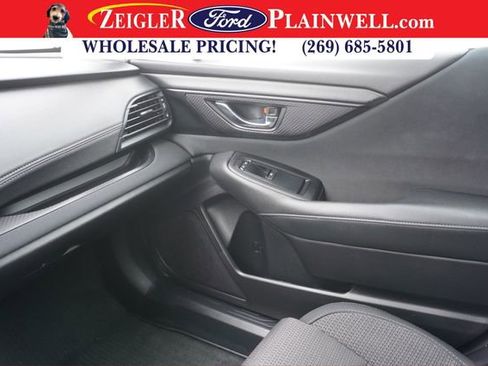Used 2024 Subaru Outback Premium image 32