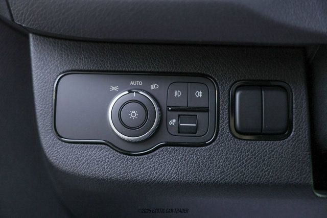 Used 2024 Mercedes-Benz Sprinter 2500 image 37