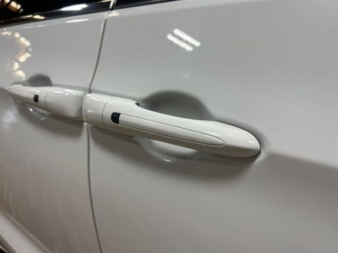 Certified 2023 Chrysler Pacifica Touring-L FWD image 19