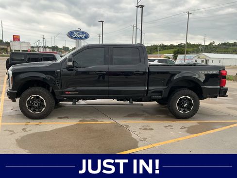 Used 2026 Ford F250 Lariat w/ Tremor Off-Road Package AWD/4WD image 3